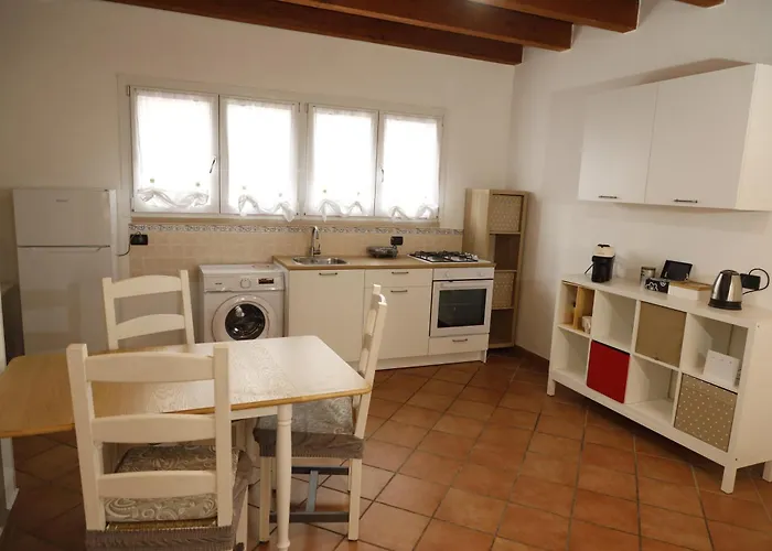 Amira Fiera * 维罗纳