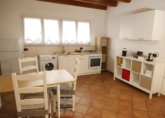 Amira Fiera * 维罗纳